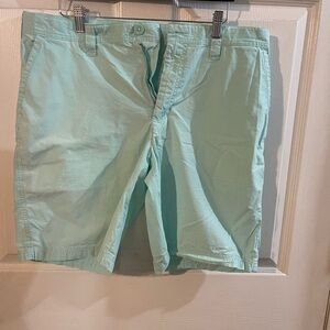 Columbia Men's Aqua Flat Front Shorts